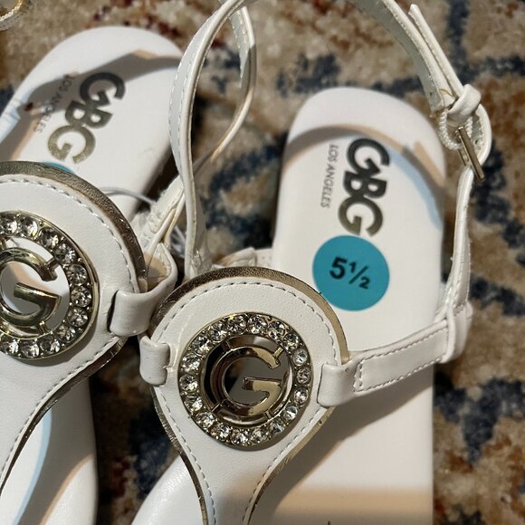 NWT GBG LOS ANGELES WHITE BLING SANDALS SZ 5.5M - Picture 4 of 4